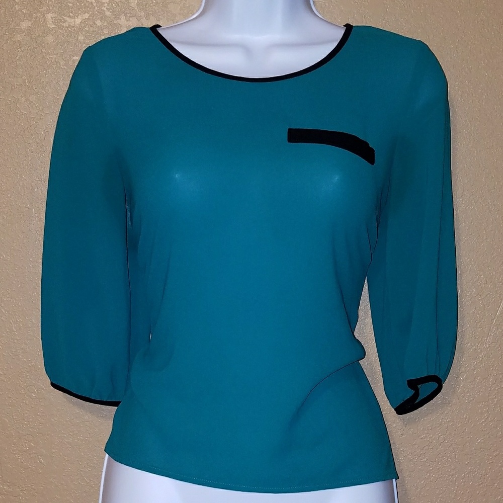 BCX Turquoise Blouse💥